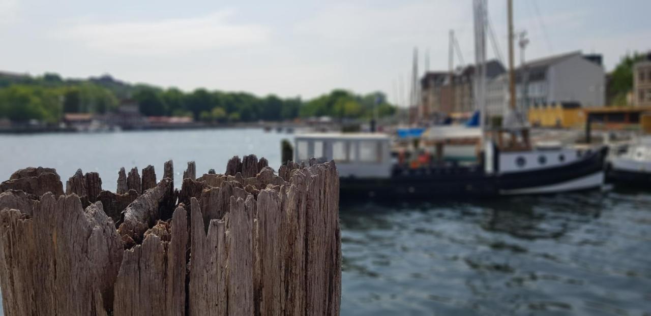 Kapitainskoje Direkt Am Hafen Flensburgs Apartamento Exterior foto