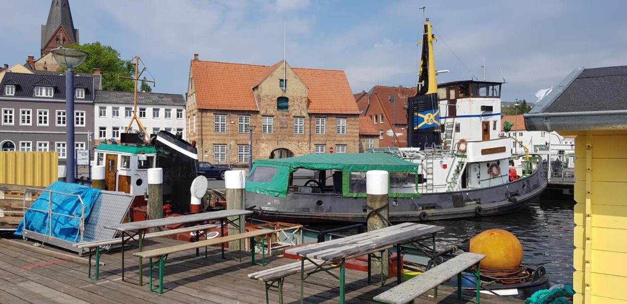 Kapitainskoje Direkt Am Hafen Flensburgs Apartamento Exterior foto